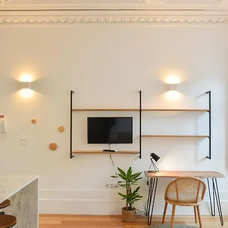 Lindo, Funcional E Charmoso Espaco - - H *