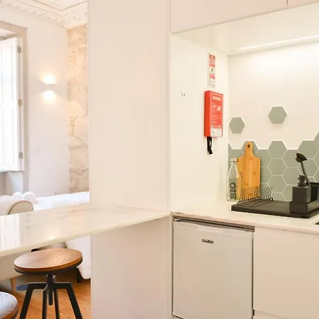 Lindo, Funcional E Charmoso Espaco - - H