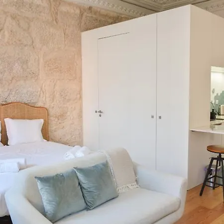 Lindo, Funcional E Charmoso Espaco - - H * Πόρτο