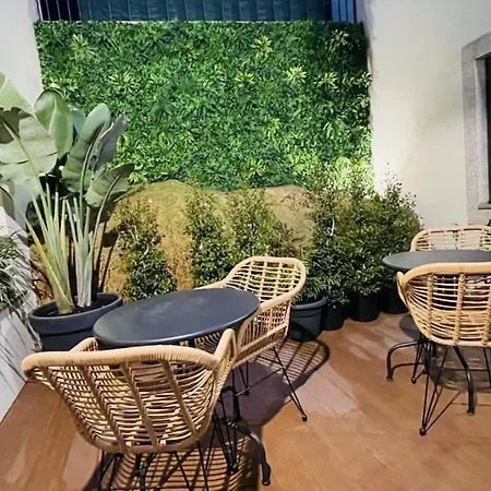 Lindo, Funcional E Charmoso Espaco - - H