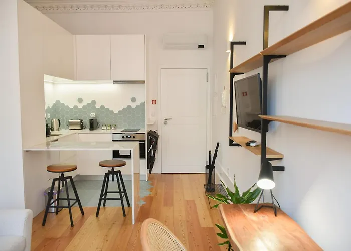 Lindo, Funcional E Charmoso Espaco - - H *