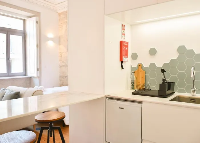 Lindo, Funcional E Charmoso Espaço - - H