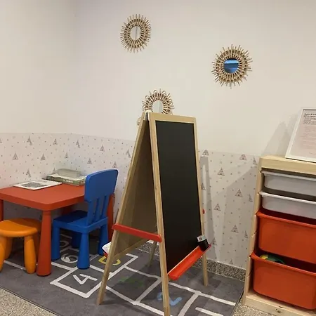 Lindo, Funcional E Charmoso Espaco - - H 아파트 *