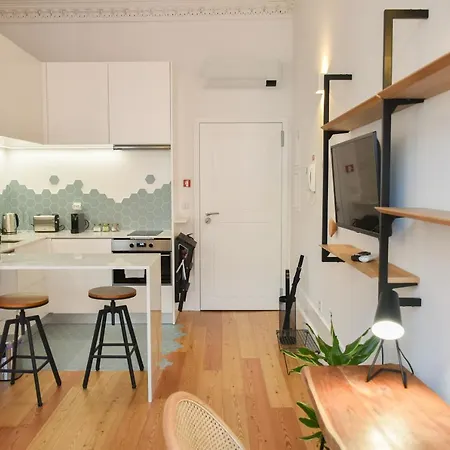 Lindo, Funcional E Charmoso Espaco - - H *